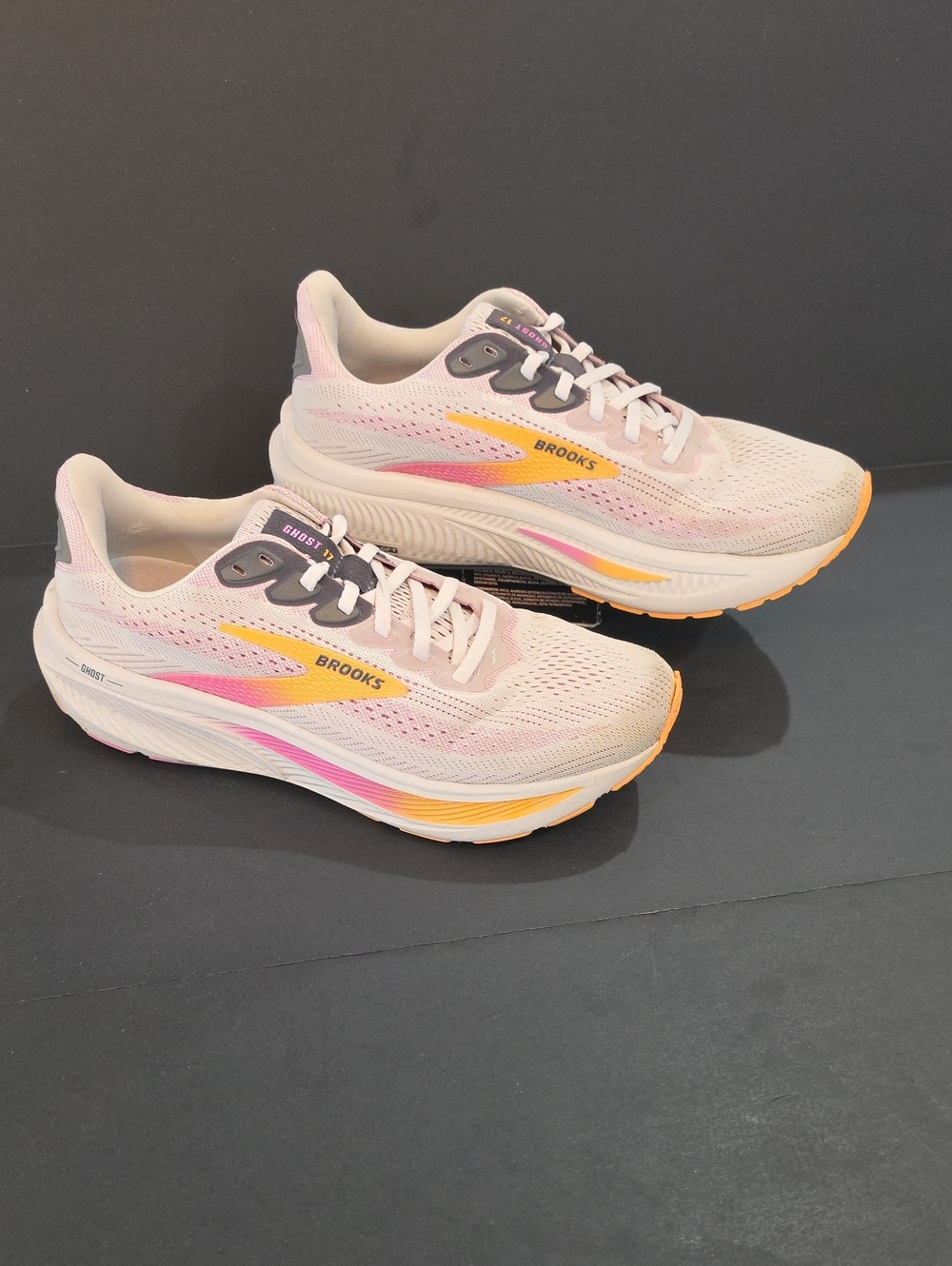 Brooks Ghost 17 Women's Shoes Light Pink & Yellow and Orange Size 9 D Wide